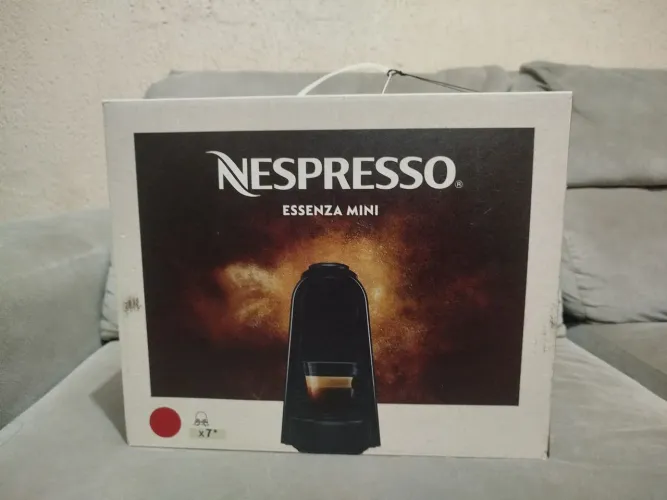 Cafeteira Nespresso Essenza Mini 110 VOLTS