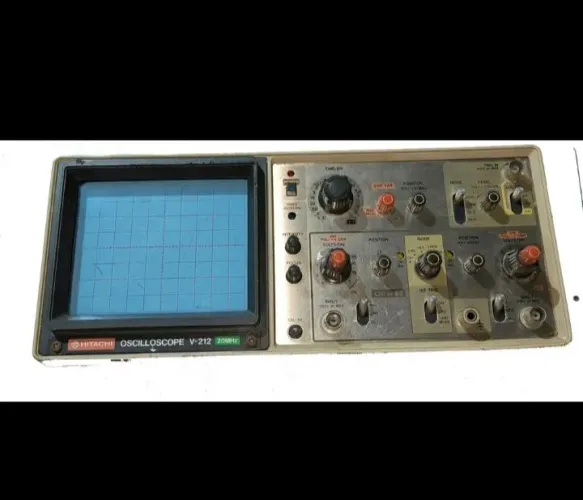 Osciloscópio Hitachi v-212