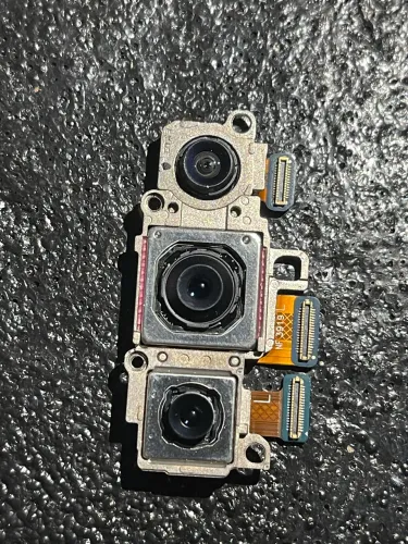 Câmera Traseira completa Samsung S23 normal original - faço envio/Olx pay
