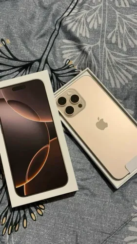 Vendo iPhone 16 pro 128gb Dourado 