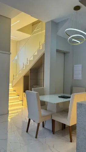 Mesa de jantar tampo de vidro