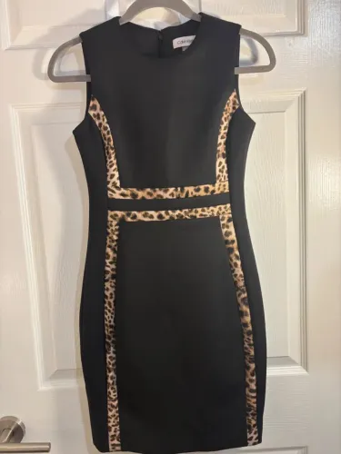 vestido calvin klein seminovo