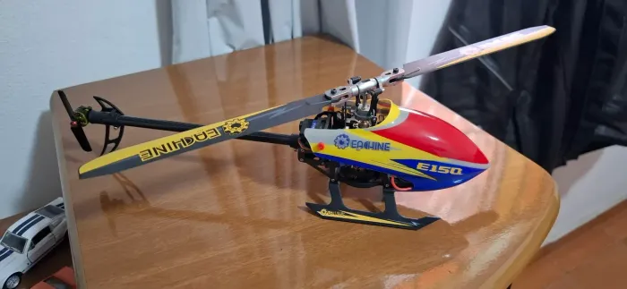 Helicóptero Eachine E-150 RTF