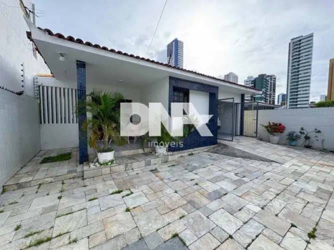 Casa de rua : / Residencial / Manaíra