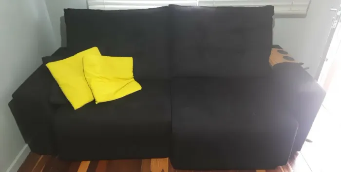 Sofá ? retrátil 