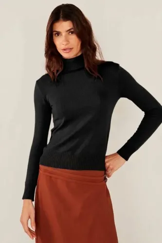 Blusa tricot manga longa com gola preta tam M Sacada