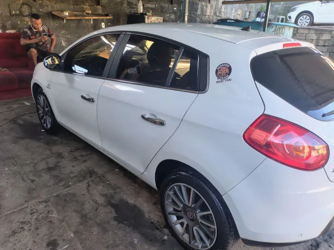 Fiat Bravo Absolute Dualogic 1.8 Flex 16V 5P 2014