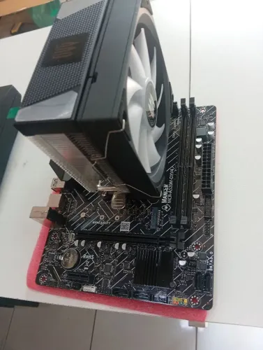 Ryzen 3400g + placa mãe b450 +culler revenger