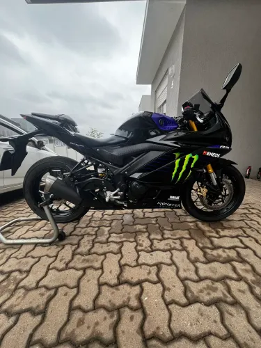 Yamaha YZF R3 Monster Energy