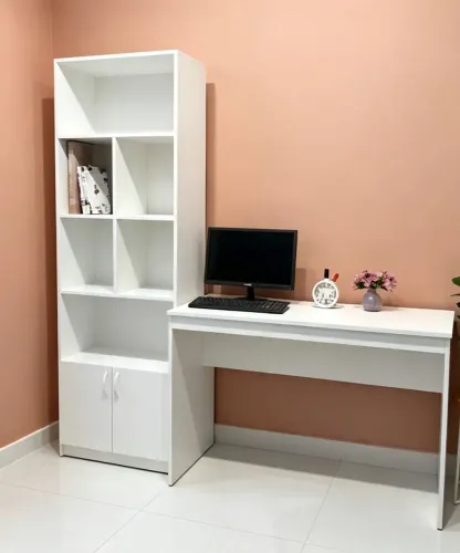 Mesa com estante em mdf
