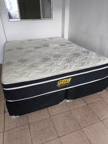Vendo cama box queen + colchão de molas