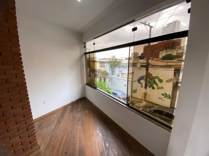 Imperdível Sobrado à venda em São Paulo-SP, Vila Monumento! 2 quartos, 1 banheiro, 2 vagas