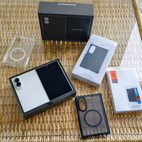 GALAXY Z FOLD 8 - 512GB - SILVER + CAPA ORIGINAL - 1 MES DE USO