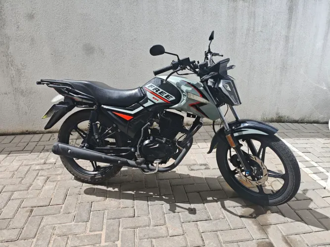 Shineray free 150 efi Nova! + 1 capacetes de brinde!