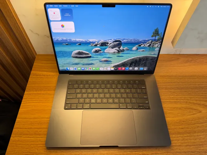 MacBook Pro M4 Max, 48gb / 1TB / Black / 16 Pol