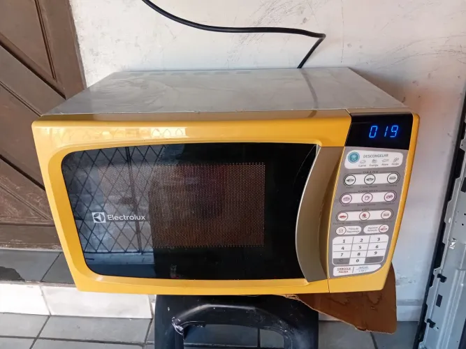 MICROONDAS ELECTROLUX 20L 