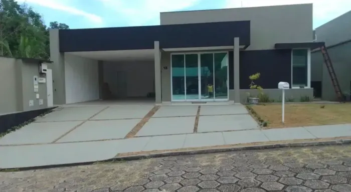 Casa no Reserva das Flores - 4 Quartos - Semi-mobiliada - Energia Solar - 9 8 1 6 5 2 7 1