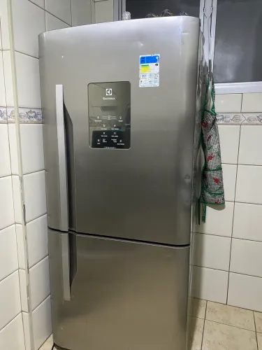 Geladeira Electrolux Frost Free 598L Efficient Inverse + transformador 220/110