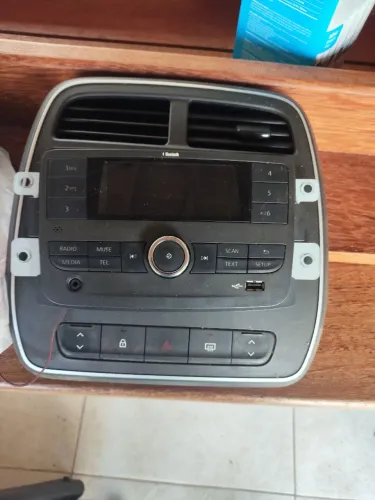 Moldura e rádio para Renault Kwid