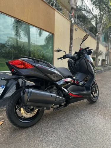 Yamaha XMAX Darth Vader Edição Limitada 250cc