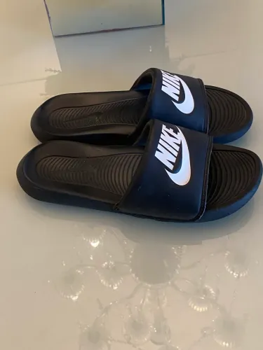 Chinelo slide Nike