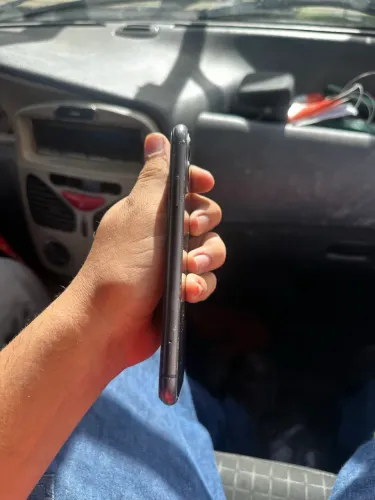iPhone 11 128
