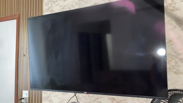 Vendo uma TV 43 plegadas nova