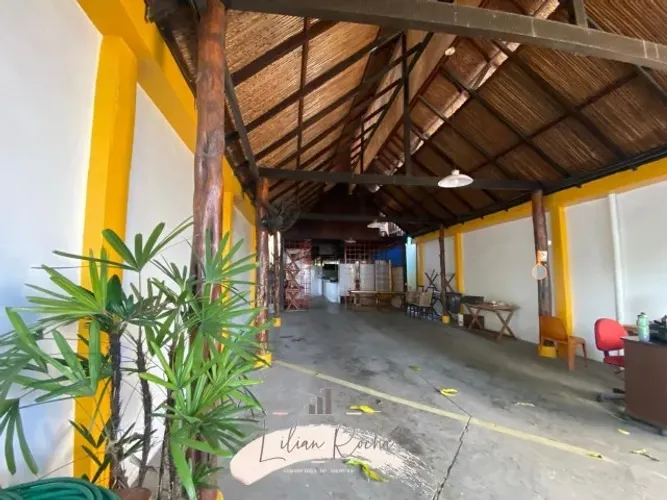 Ponto Comercial Espaçoso com 10 Vagas de Garagem - Ótima Localização