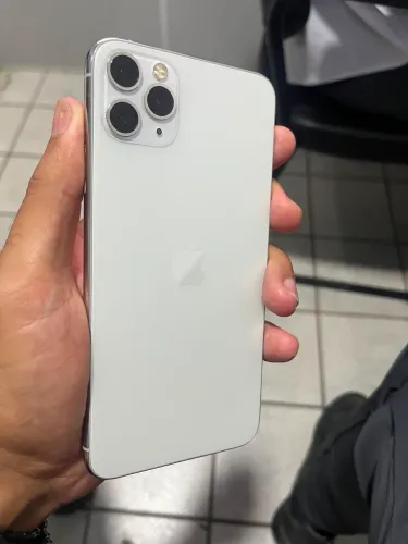 Troco 11 pro Max em inferior com volta