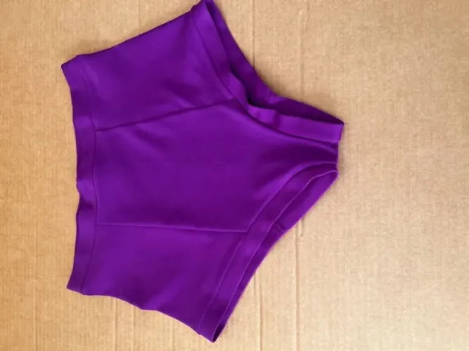 Hot Pant Lilas - Tamanho PP - Carnaval