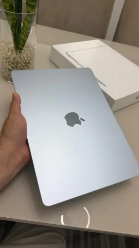 MacBook Air M4 - 13.6 - 16Gb / 256GB - PRATA