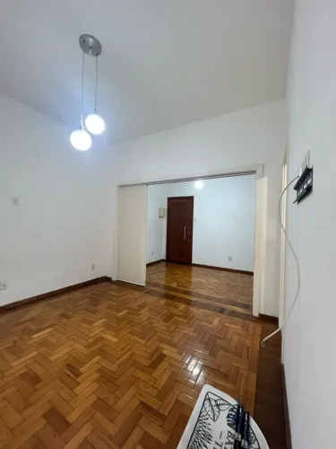 Apartamento 36 M2 com 1 quarto colado no mêtro da Glória