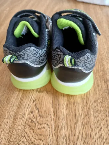 Tenis Jurassic World