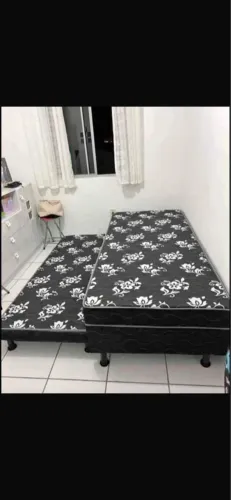 Cama solteirão com auxiliar 