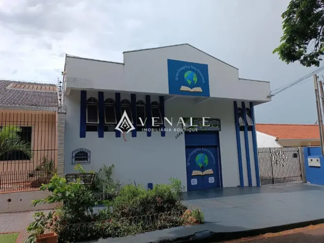 Salão à venda em Maringá, Zona 05, com 170 m²