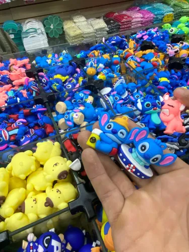 Chaveiro Emborrachado 3D Personagens Anime Stitch Bob Esponja Nike Moto | Escolha o Seu