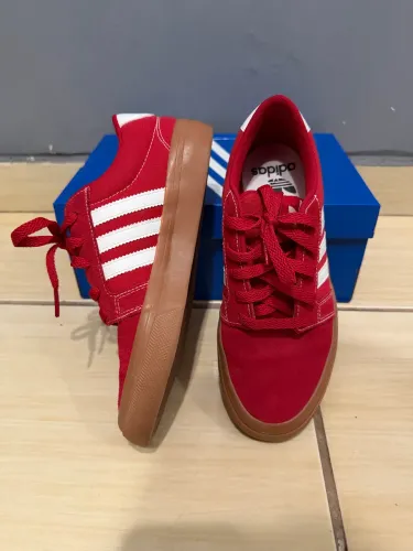 Tênis Adidas Seeley vermelho 36