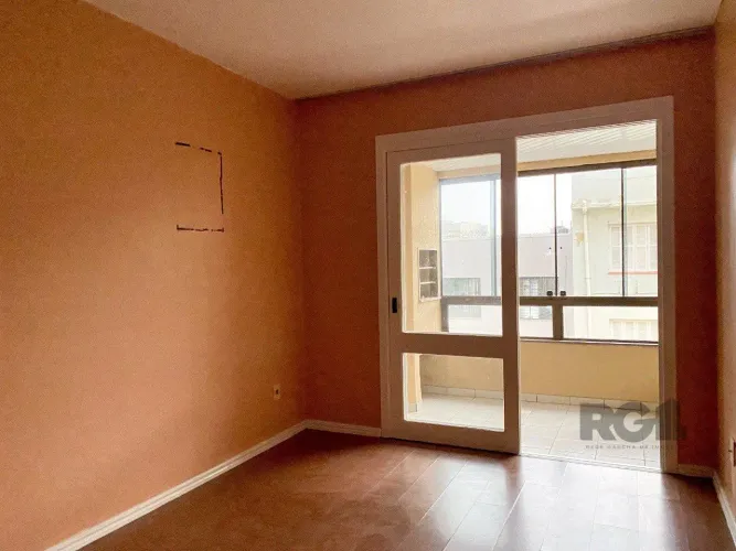 Apartamento com sacada, churrasqueira e vaga de garagem no Centro Histórico