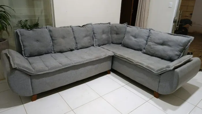 SOFÁ EM FORMATO L, 5 LUGARES!