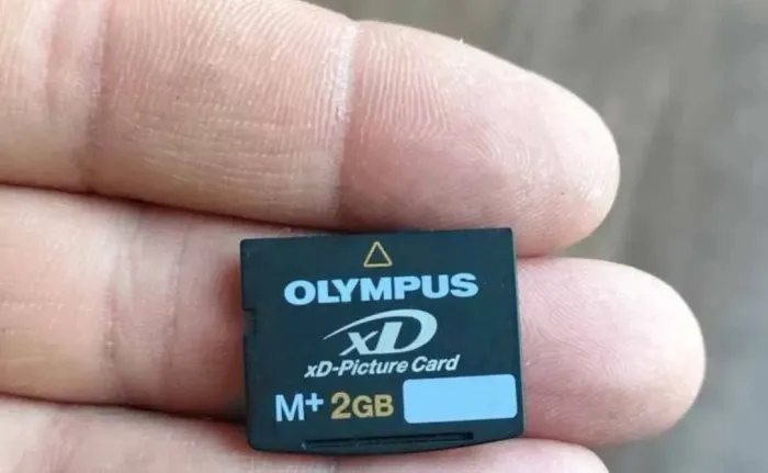 cartão de memória Olympus xD-Picture Card M+ 2GB,