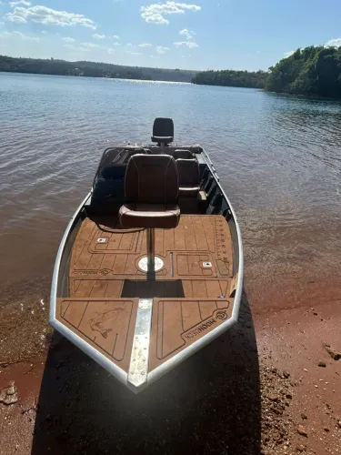 Lancha karranca piapara 550 2024 motor 50 hp