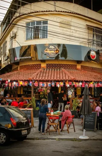 Vagas para Aux de cozinha.