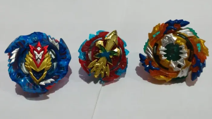 Lote Beyblade 3 beyblades usados Lote 1.