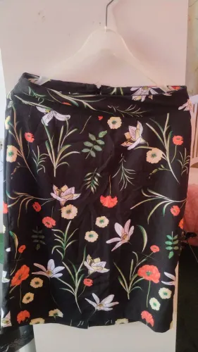 Saia florida- Estilo secretária