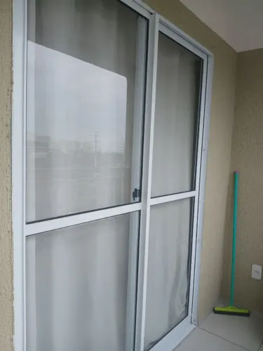 Porta de Sacada Alumínio Branco Medida 210 x 150