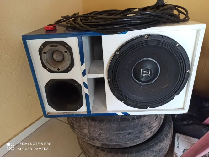Caixa trio modelo labirinto de 12 WPU de 900
