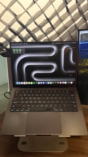 MacBook Pro M3 Pro 18GB 512GB Black
