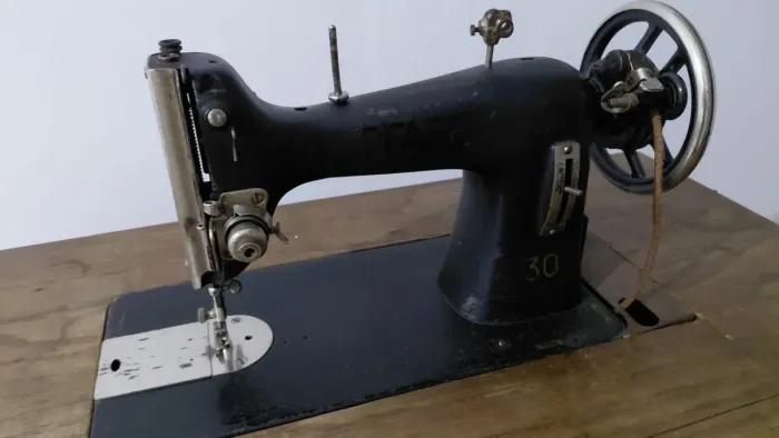 máquina de costura vintage pfaff