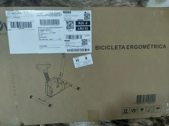 Bicicleta ergométrica nova .
