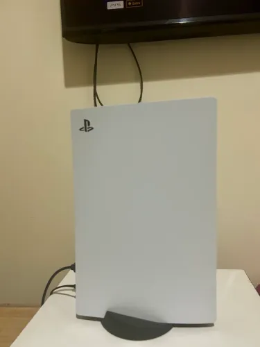 PlayStation 5 PS5 Standard com Leitor de Disco - Excelente Estado